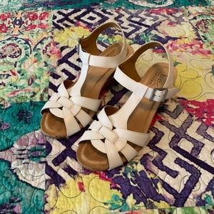 White cork wedge sandal